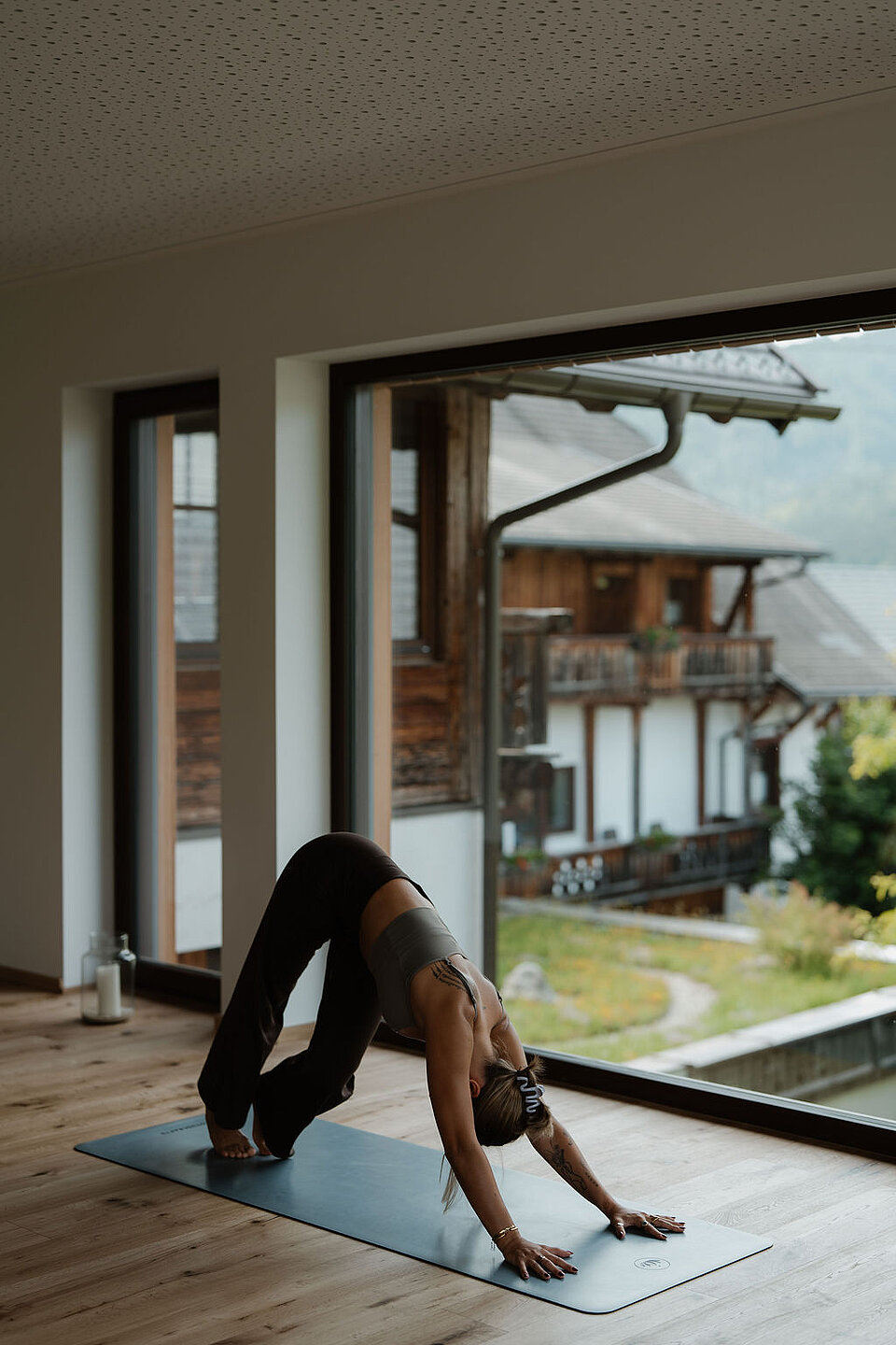 Yoga Achtsamkeit im Hotel zum Weissensee Yogaraum in Kärnten Yoga Achtsamkeit im Hotel zum Weissensee Yogaraum in Kärnten