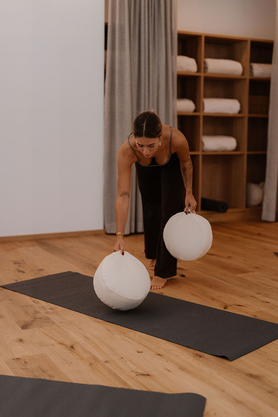 Yoga Achtsamkeit im Hotel zum Weissensee Yogaraum in Kärnten Yoga Achtsamkeit im Hotel zum Weissensee Yogaraum in Kärnten