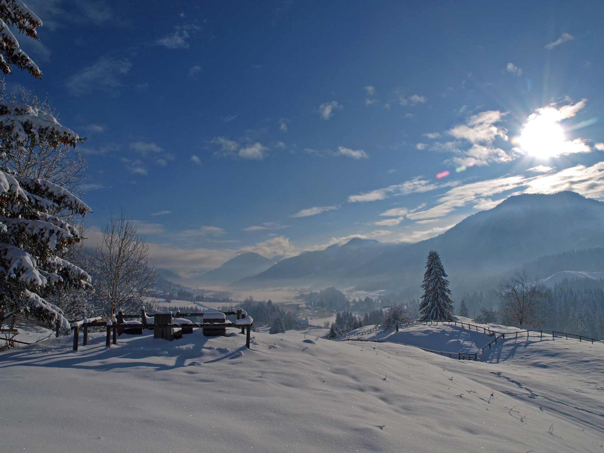 Hotel Gasthof Weissensee Kärnten Winter am Weissensee natürlich klar belebend