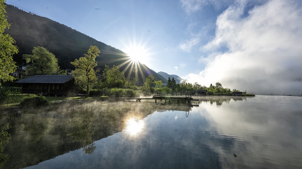 Hotel zum Weißensee Naturpark Urlaub Genuss Wohlfühlen Kärnten Hauseigener Badestrand Privater Seezugang