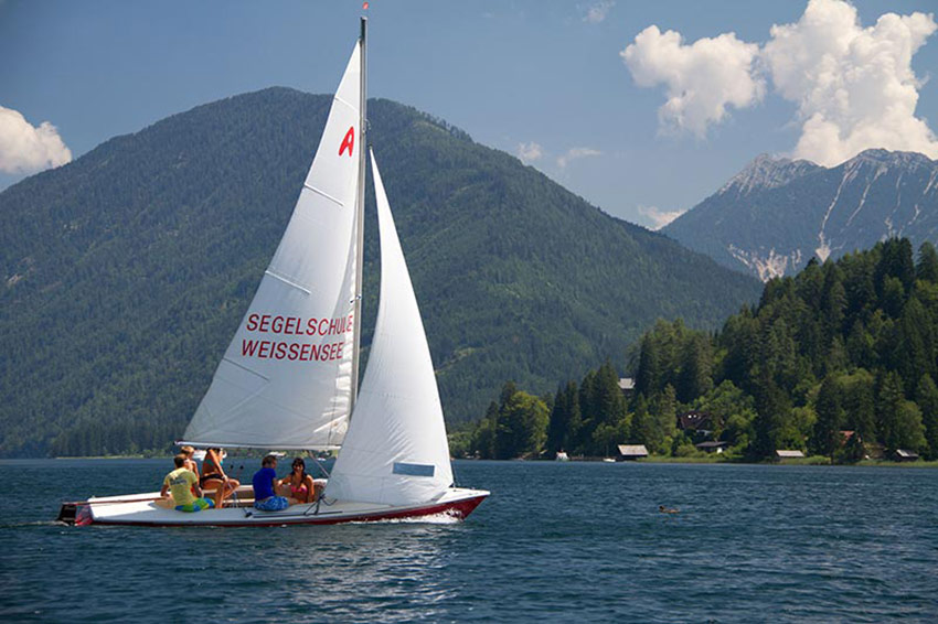 Hotel Gasthof Weissensee Kärnten Segeln perfektes Segelrevier für Anfänger und Profis